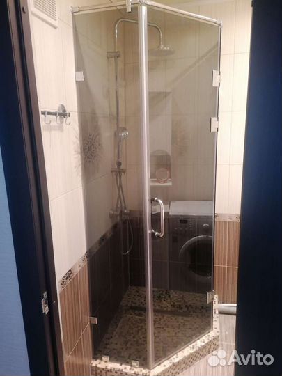 Перегородка из стекла. Душ