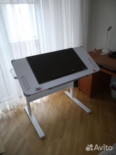 Растущая парта / стол для ученика