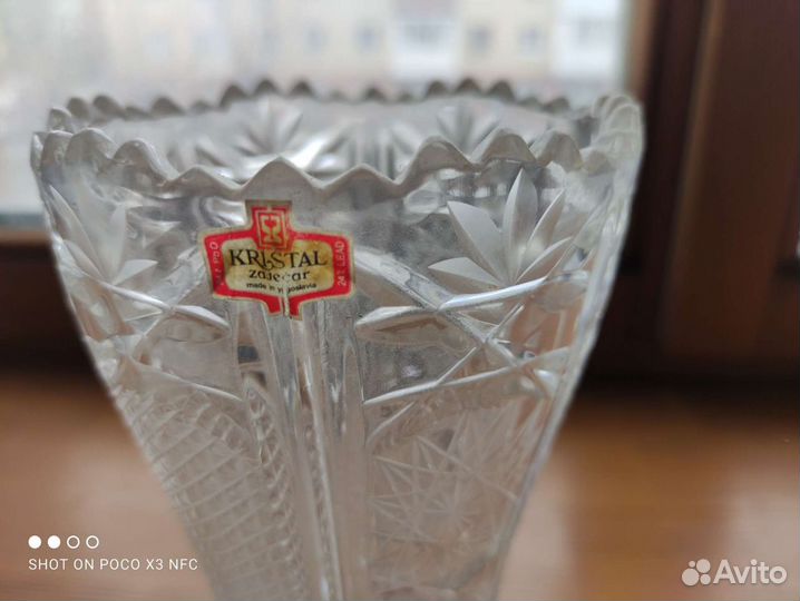 Большая хрустальная ваза для цветов