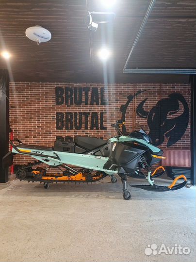 Новый BRP Ski-Doo Expedition Xtreme 850E-Tec 2024
