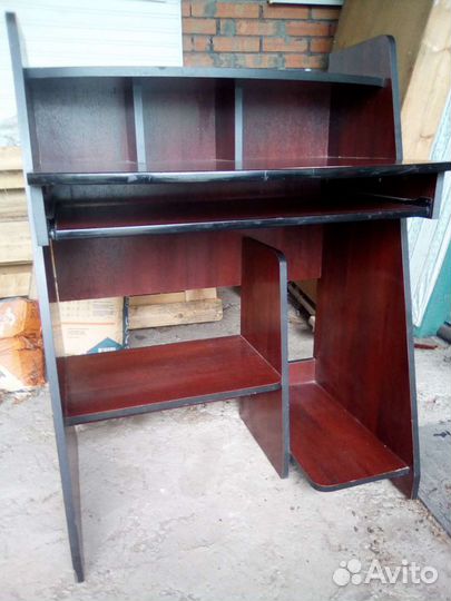 Компьютерный стол