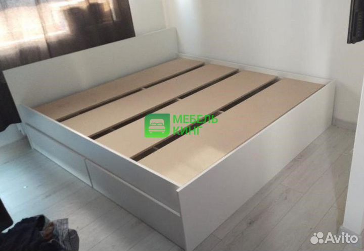 Кровать с ящиками