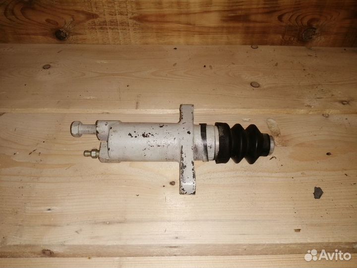 Цилиндр привода выключения сцепления бтр