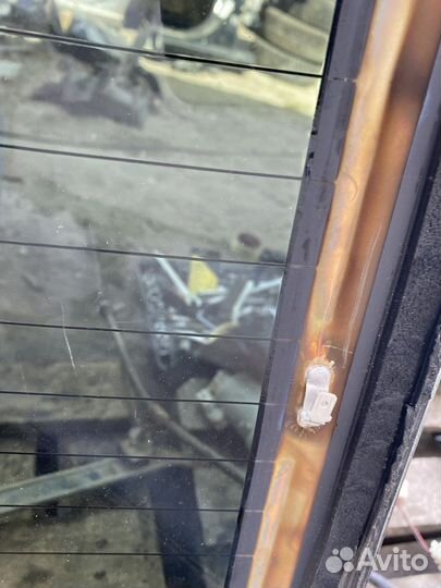 Заднее стекло mitsubishi lancer 10