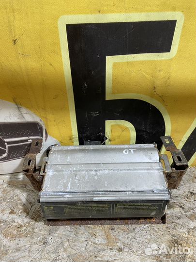 Подушка безопасности в торпедо Шкода Октавия тур