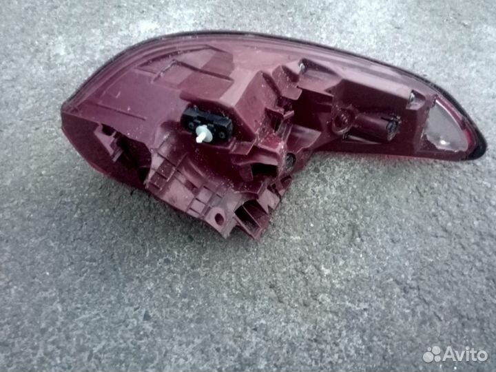 Фонарь задний infiniti fx35