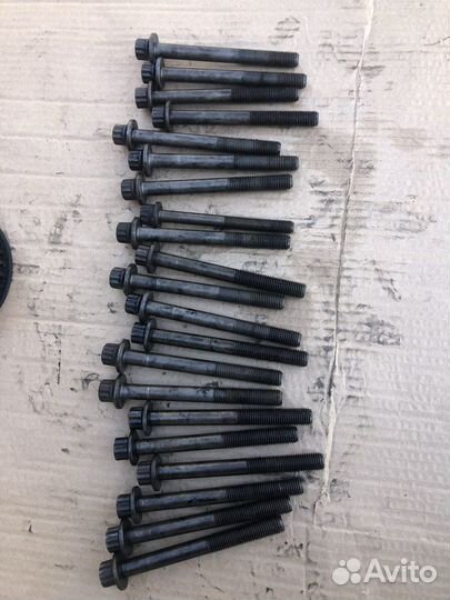 Оригинальные болты головки Mazda B-2500 серия