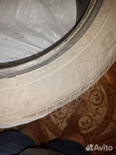 Kumho Ecsta HS51 215/55 R17