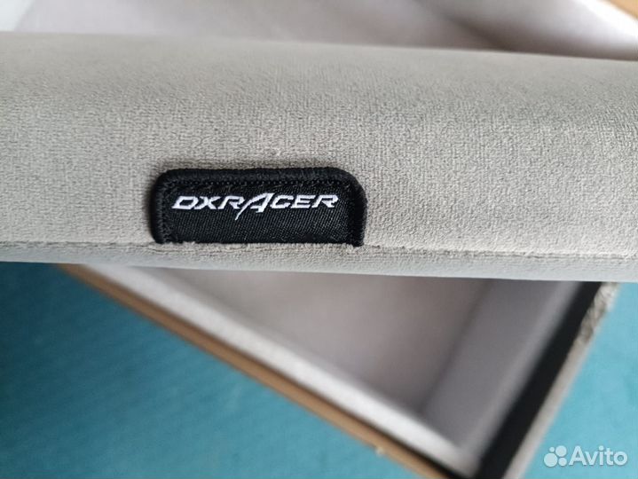 Подушка к компьютерному креслу Dxracer