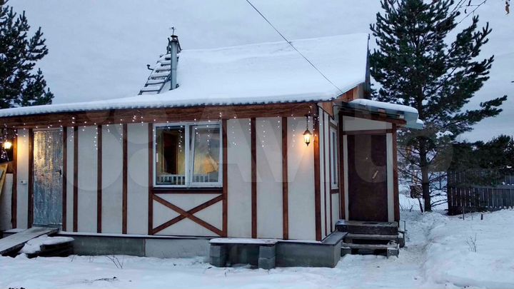 Дом 63 м² на участке 8 сот.