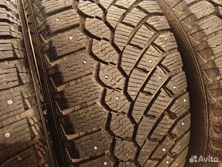 Gislaved Nord Frost 200 SUV 235/55 R17 103T