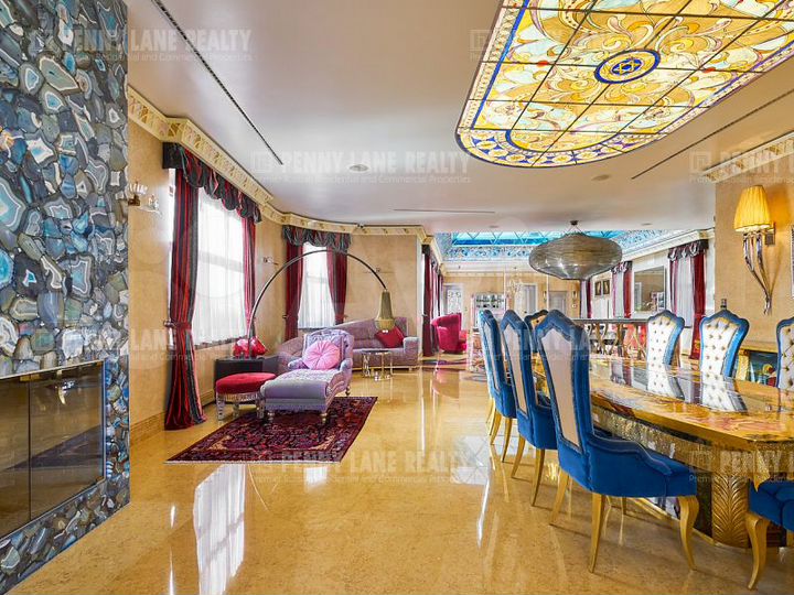 8-к. квартира, 650 м², 5/6 эт.