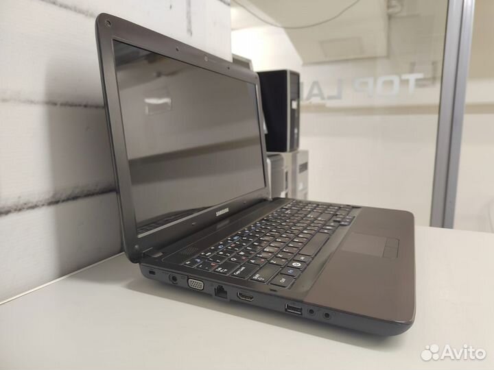 Ноутбук Samsung\Core i5\SSD\4Gb