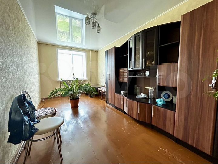 3-к. квартира, 65 м², 6/10 эт.