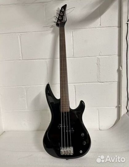 Басс гитара ямаха рбикс 200