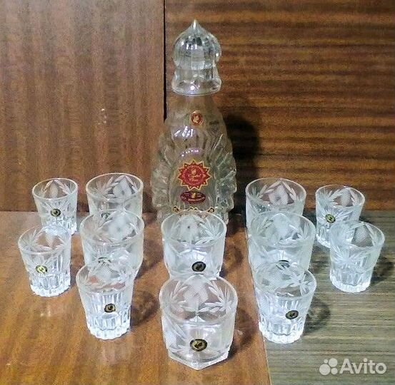 Застольный хрустальный сервиз