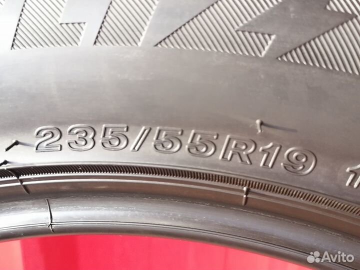 Bridgestone Blizzak LM-80 Evo 235/55 R19