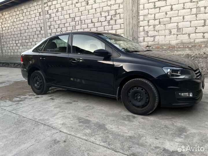 Volkswagen Polo 1.6 МТ, 2018, битый, 73 500 км
