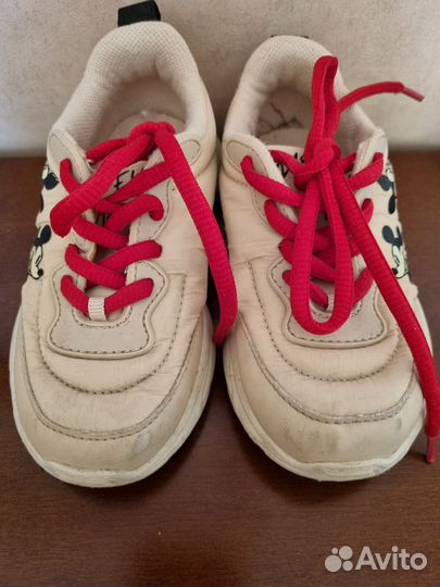 Кроссовки для девочки