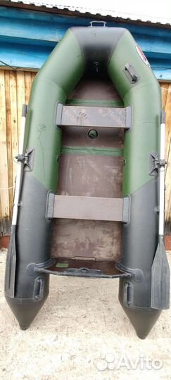Лодка с мотором