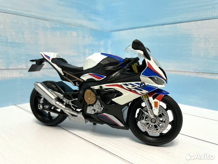 Мотоцикл BMW S1000RR 1/12 модель