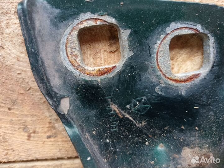 Петли двери dodge stratus 1