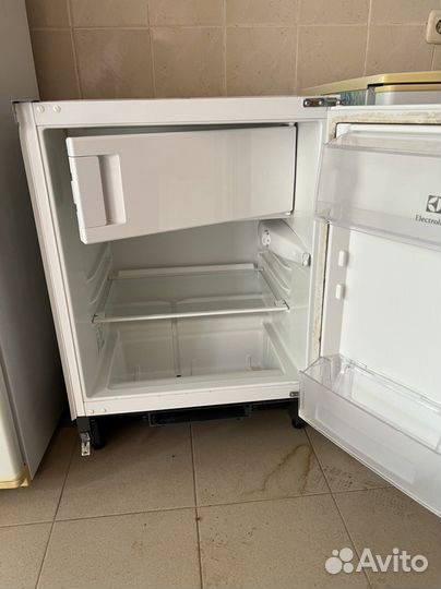 Холодильник electrolux ern1200fow встраиваемый