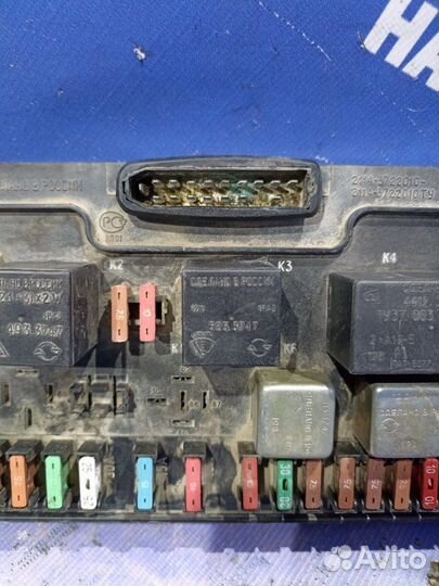 Блок предохранителей под капот Ваз Лада 2115 седан