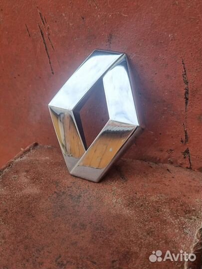 Эмблема Значок Renault megane 2