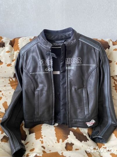 Женская мото куртка из Германии