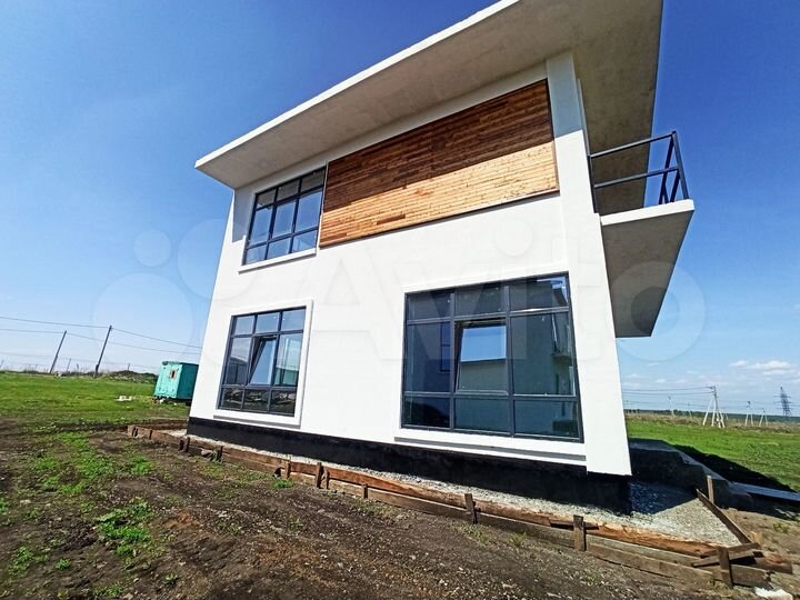 Коттедж 245 м² на участке 10 сот.