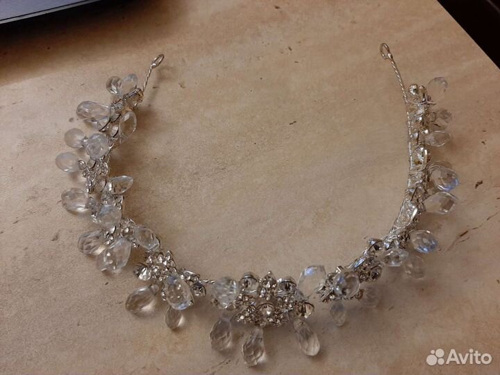 Тиара, венок, лоза для прически невесты