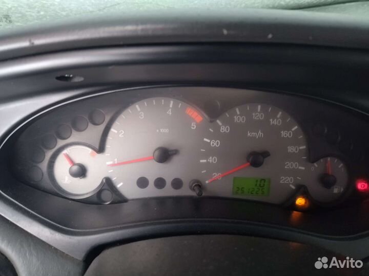 Разбор на запчасти Ford Focus 1 - 1.8 - tdci