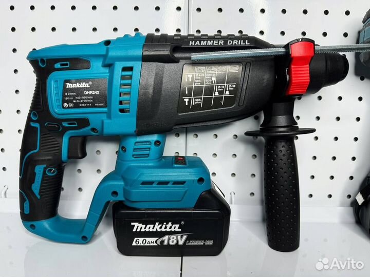 Аккумуляторный перфоратор Makita с двумя АКБ 18V