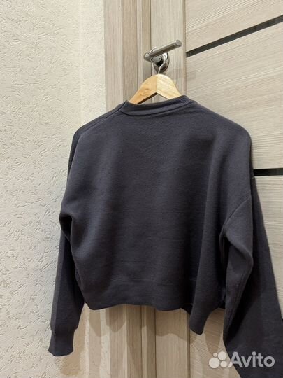 Свитер женский укороченный