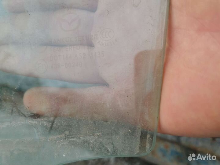 Стекло двери заднее левое Mazda 3 BL