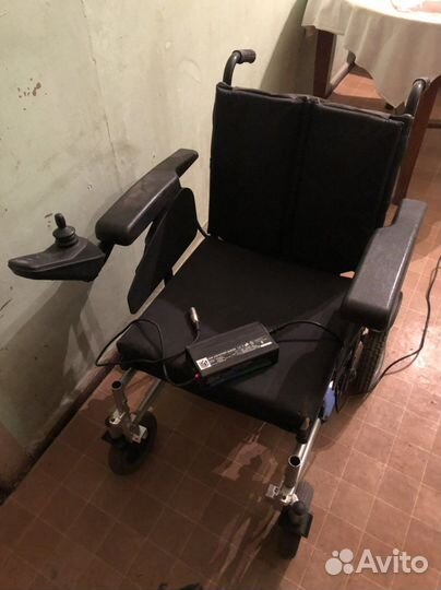 Коляска инвалидная с электроприводом