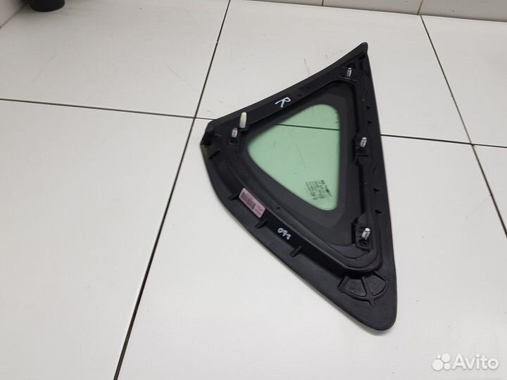 Стекло кузовное правое (Genesis G80 I)