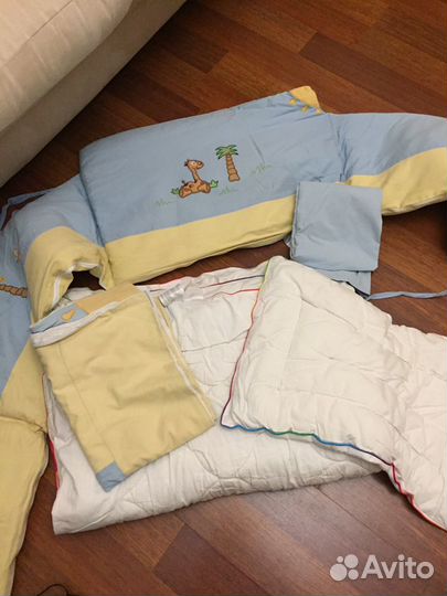 Комплект в детскую кроватку. Feretti