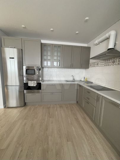 2-к. квартира, 75 м², 12/12 эт.