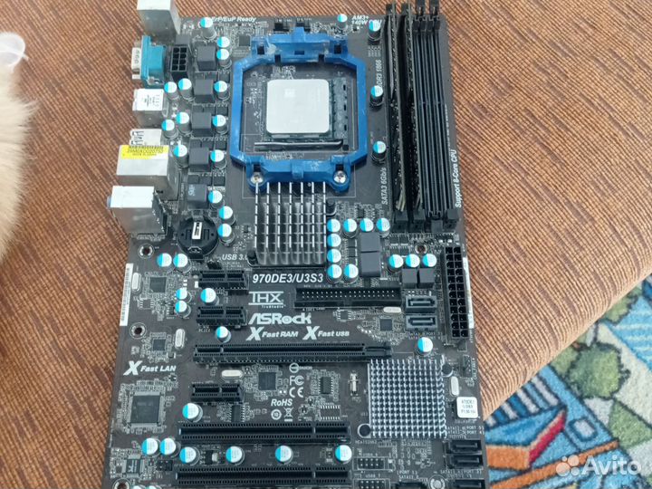 Материнская плата с процессором и памятью