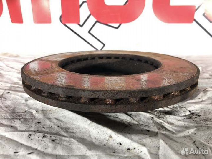 Диск тормозной передний правый Opel Corsa D