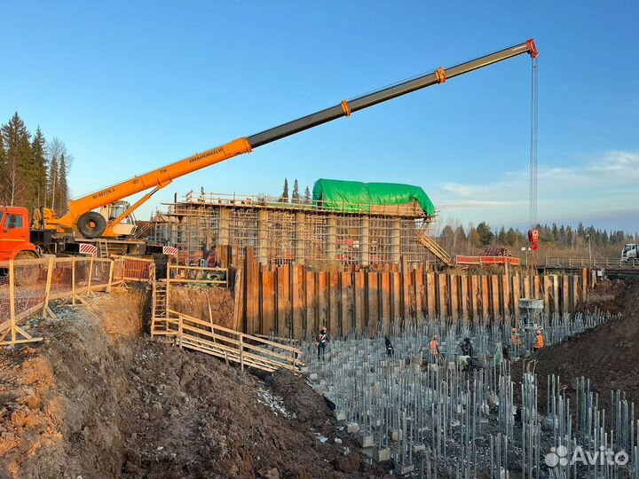 Рабочий монолитчик