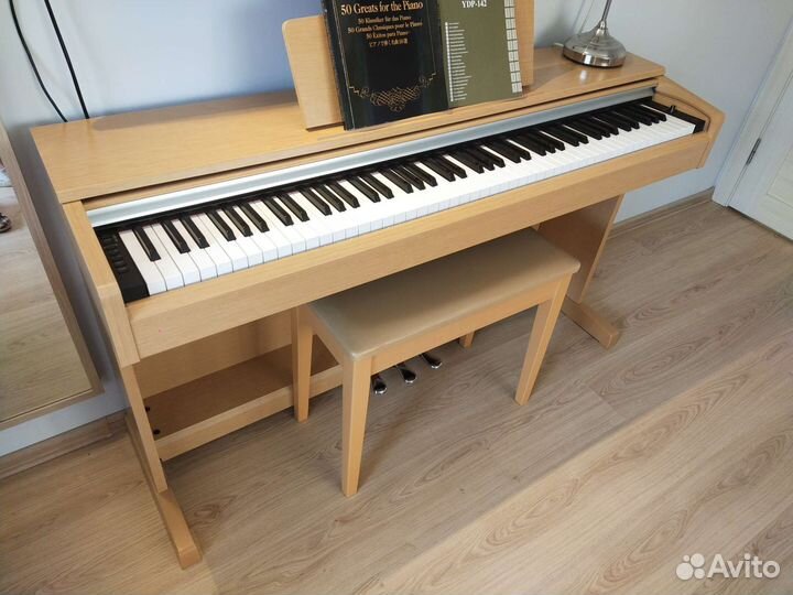 Цифровое пианино Yamaha ydp-142 + банкетка