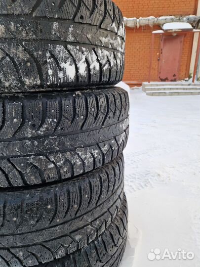 Bridgestone Ice Cruiser 7000 275/65 R17