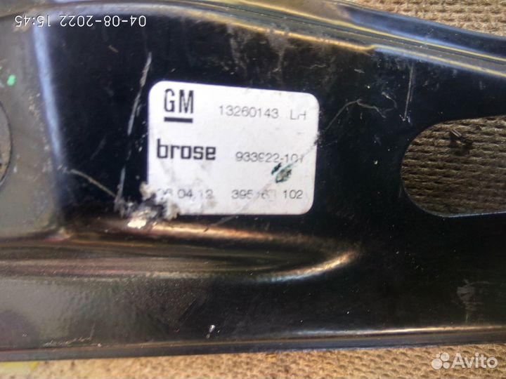 Стеклоподъемник на Опель Астра J (GTS) 2013 год