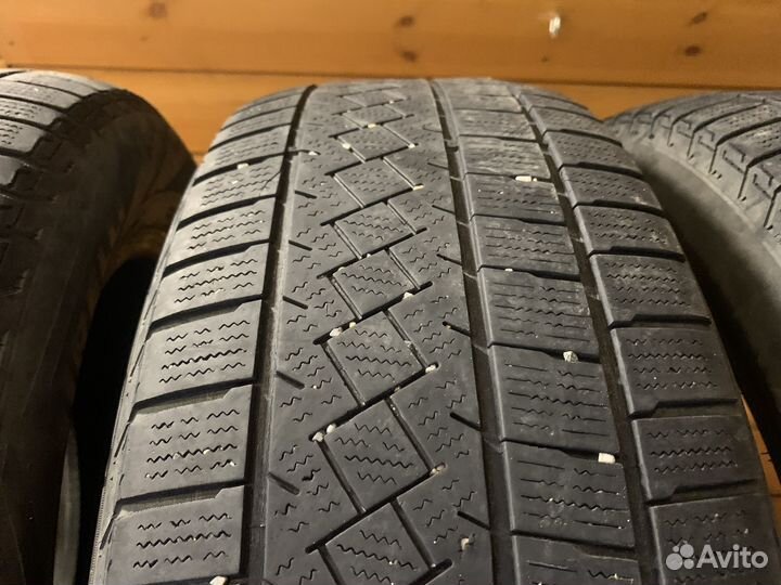 Pirelli Ice Zero 215/60 R17 100T