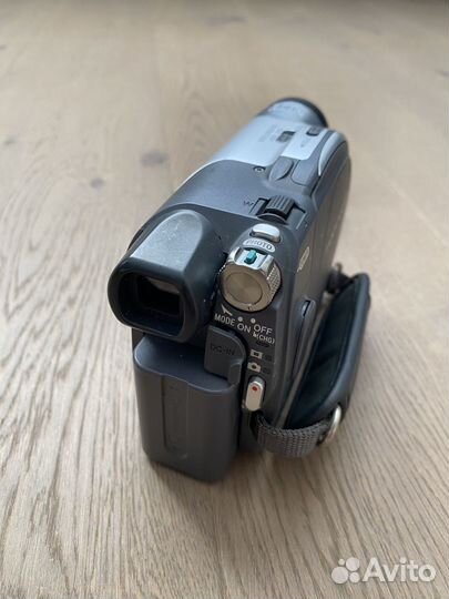 Видеокамера sony DCR-DVD 105Е