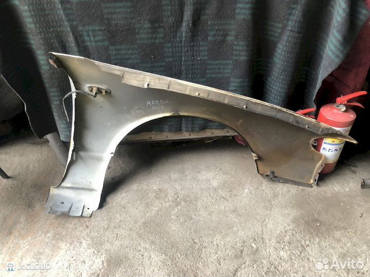 Крыло на mazda MS-8 mbep