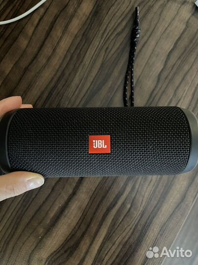 Портативная акустика JBL Flip 4 Черная